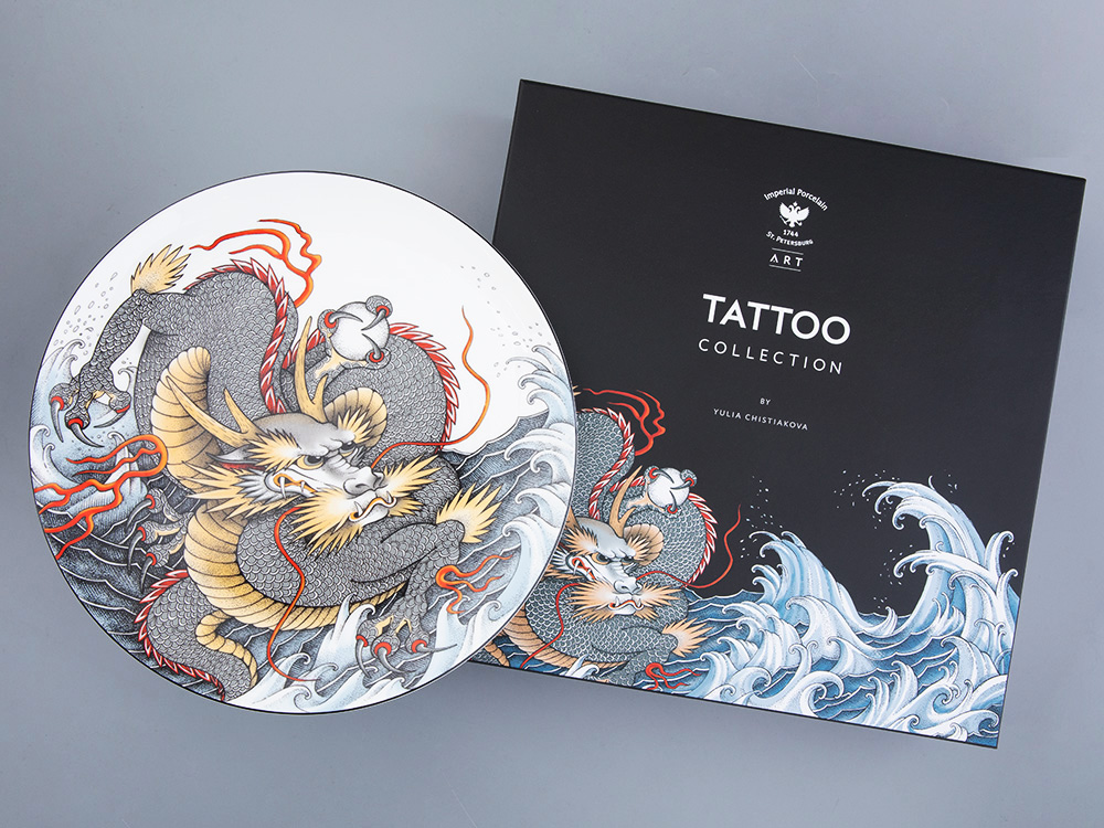 Декоративная тарелка «Tattoo Dragon (Татуировка Дракон)» Толстостенный костяной фарфор. 300 мм.