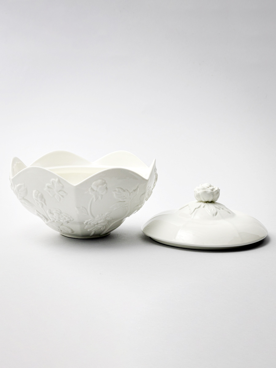 Конфетница «Цветочный рельеф Ivory»