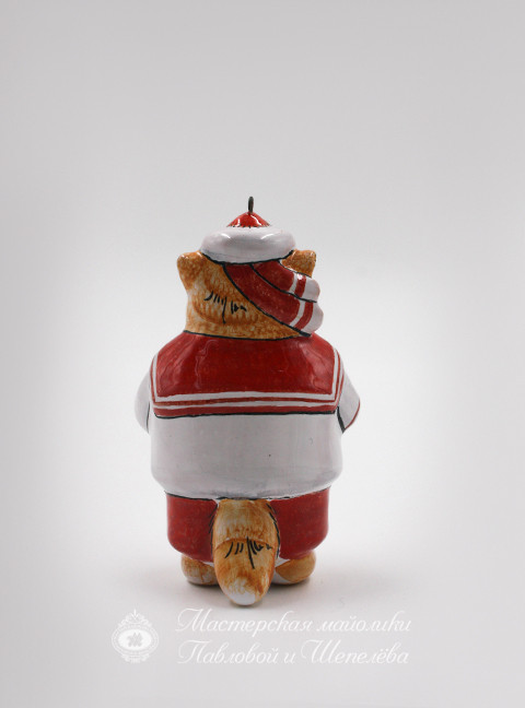 Елочная игрушка «Котик с корабликом» Майолика. 63 x 113 мм.