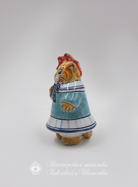 Елочная игрушка «Кошечка с зонтиком» Майолика. 67 x 115 мм.