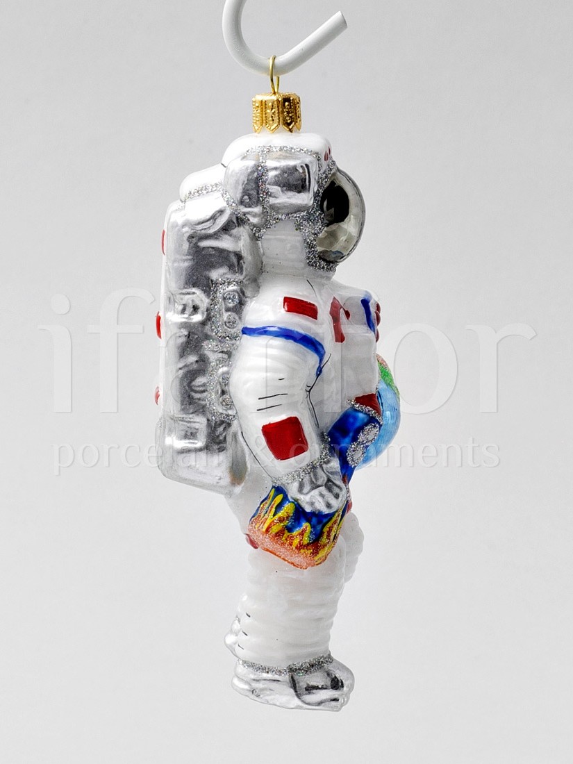 Елочная игрушка «Космонавт Major Tom» Стекло. 70 x 140 мм.