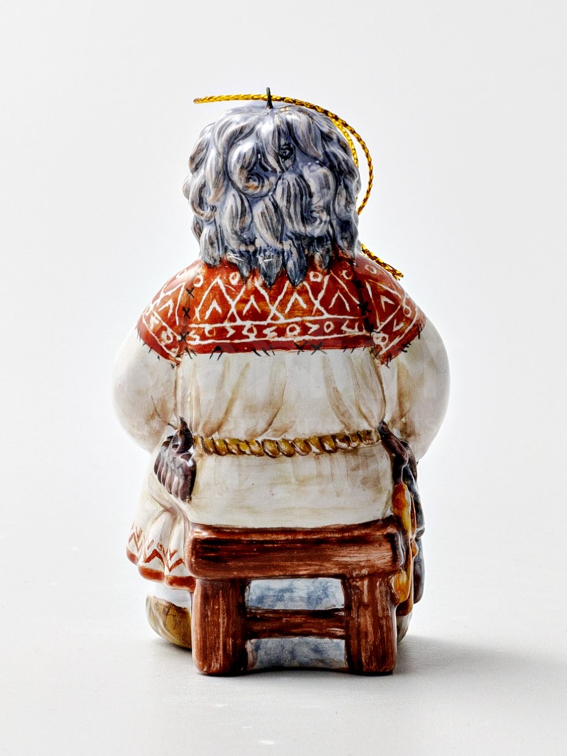 Елочная игрушка «Домовой» Форма: Домовой. Майолика. 50 x 85 мм.