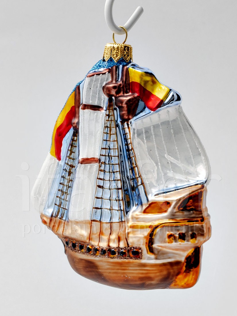 Елочная игрушка «Корабль крестоносцев» Стекло. 111 x 113 мм.