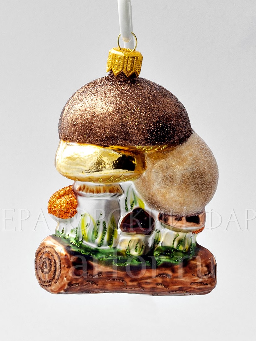 Елочная игрушка «Грибы. Грибная семейка» Стекло. 70 x 101 мм.