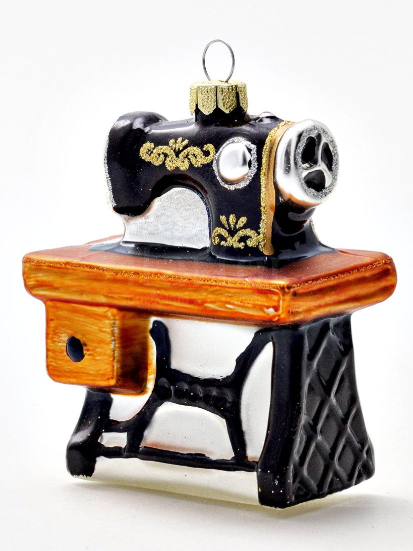 Елочная игрушка «Швейная машина» Стекло. 75 x 105 мм.