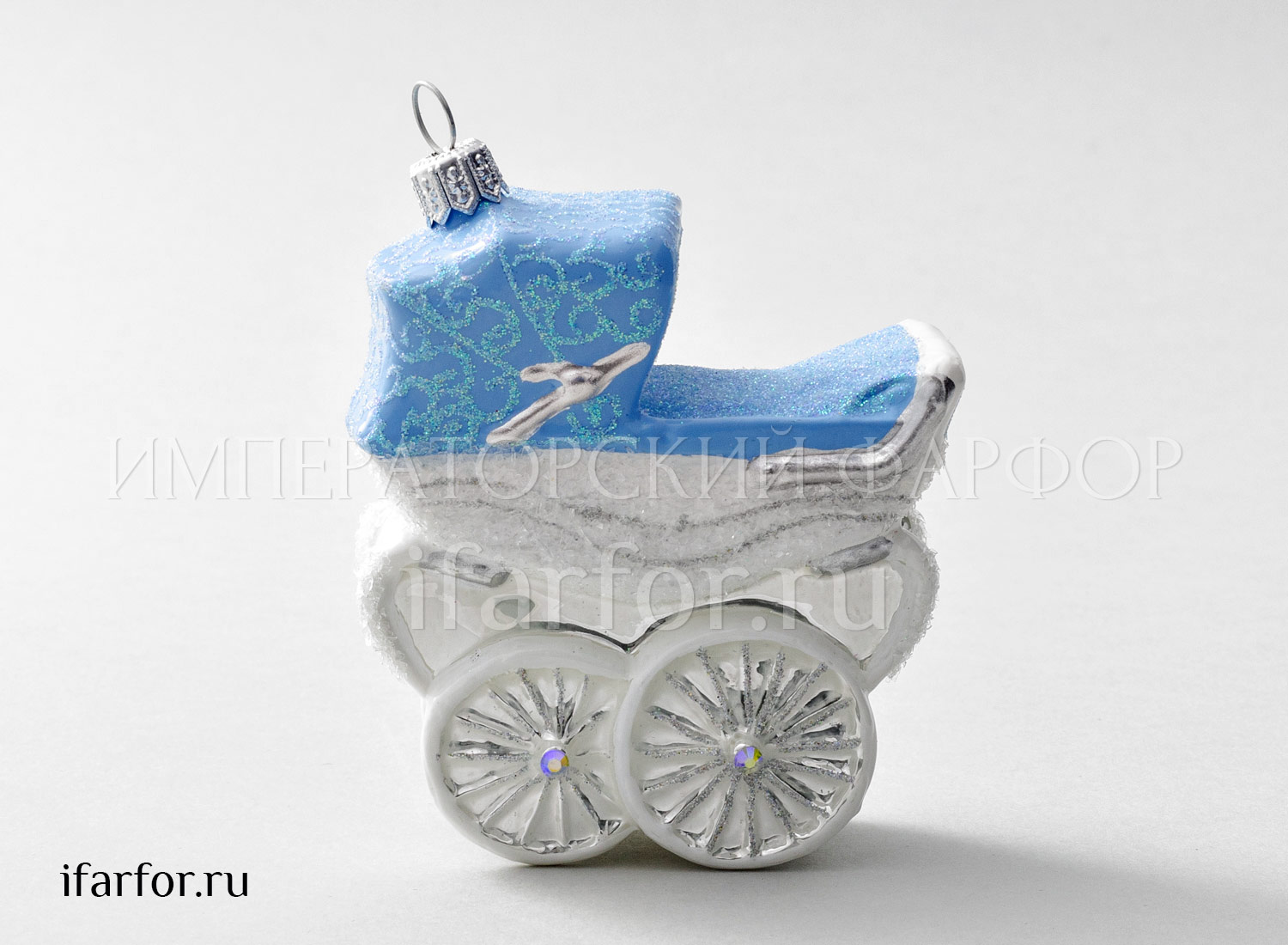 Елочная игрушка «Детская коляска голубая высокая» Стекло. 100 мм.