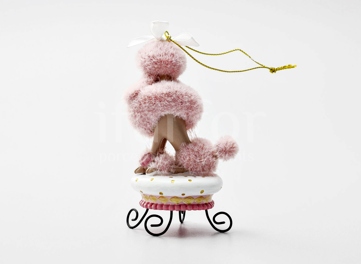 Елочная игрушка «Розовый пудель на банкетке»