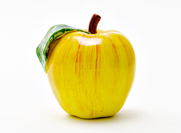 Sculpture Yellow apple