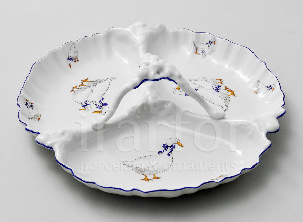 Compartmental dish 3-section Crown Geese with handle