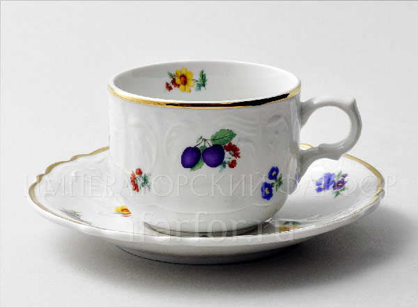 Cup and saucer tea Bernadotte Plum Bernadotte