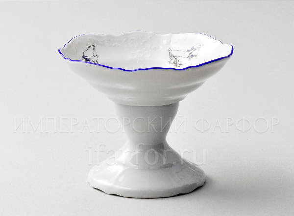 Candy dish footed Bernadotte. Geese Bernadotte