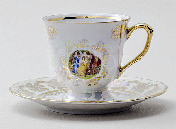 Cup and saucer Coffee Madonna Mother of Pearl Maria Teresa