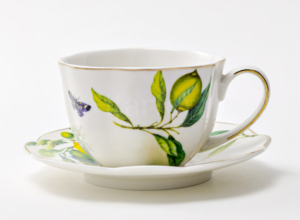 Cup and saucer tea Lemons Royal Classics