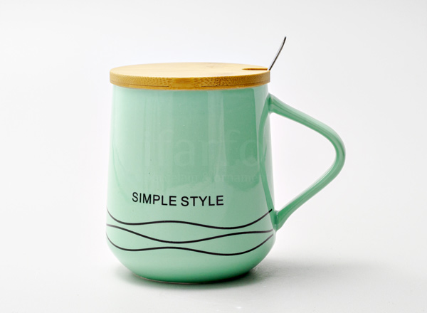 Mug with lid and spoon SIMPLE STYLE Royal Classics