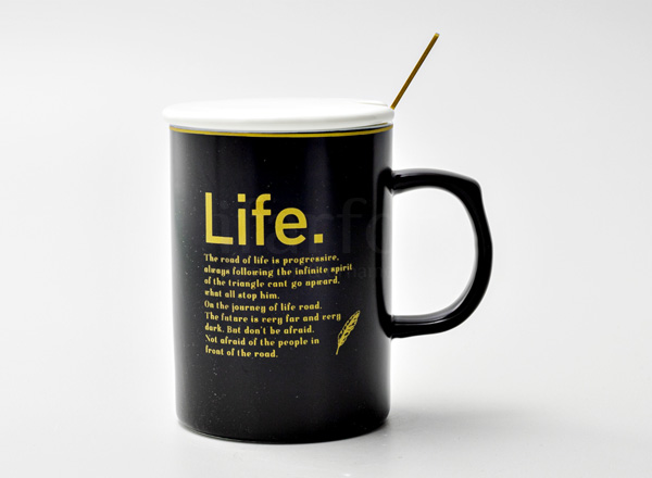 Mug with lid and spoon Life Royal Classics