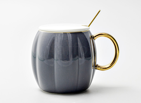 Mug with lid and spoon Dark Gray Royal Classics