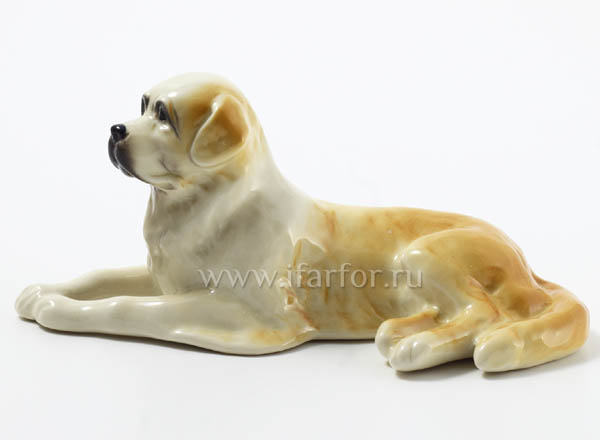 Sculpture St. Bernard dog