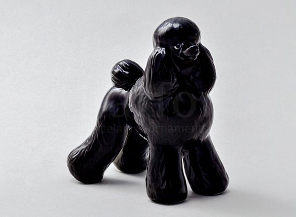 Sculpture Big black poodle