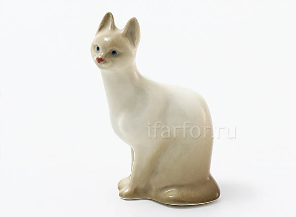 Sculpture Siamese cat
