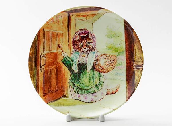 Decorative plate Potter Beatrix Cat with a basket