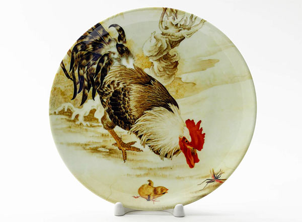 Декоративная тарелка Неизвестный художник Петух, цыпленок и букашка
