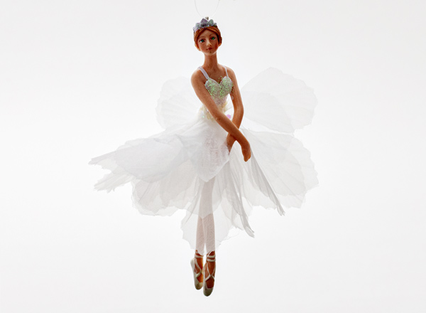 Елочная игрушка Балерина в платье из лепестков 2