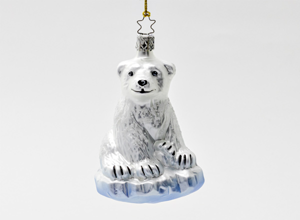 Елочная игрушка Белая медведица на льдине