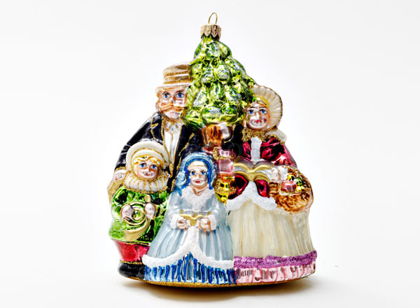 Christmas tree toy Victorian family with Christmas tree