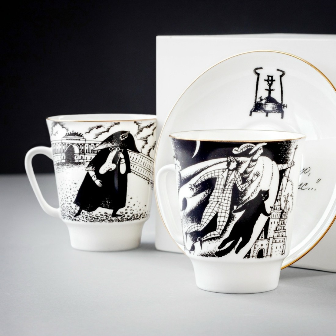 «Укрой меня своей чугунной шинелью!» Цена в интернет-магазине за одну чашку с блюдцем: 2476 рублей За одну чашку без блю