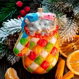 Елочная игрушка Мышки в варежке