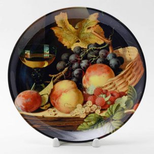 Декоративная тарелка Натюрморт с виноградом и персиками в корзине