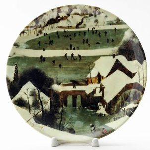 Декоративная тарелка Охотники на снегу 6