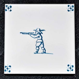 Изразец Голландский. Солдат с мушкетом