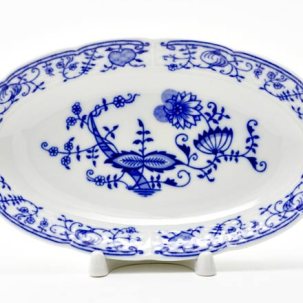 Блюдо овальное Луковичный узор. Синий лук Натали