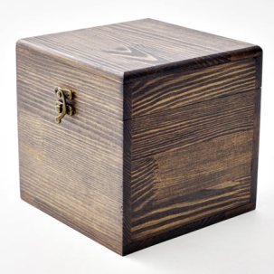 Шкатулка подарочная Шкатулка подарочная коричневая 1 Шкатулка 140 x 140 x 140 мм.