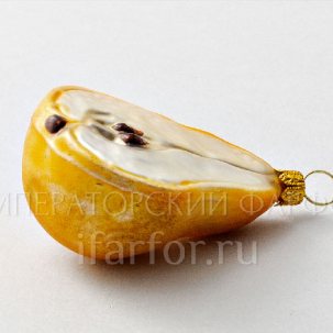 Елочная игрушка Ягоды и фрукты. Половинка груши mini 85 мм.