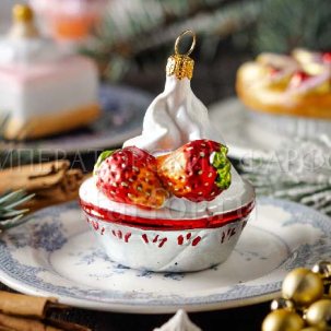 Елочная игрушка Клубничное мороженое