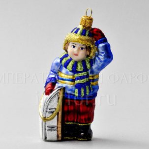 Елочная игрушка Кай Мальчик с санками 80 x 122 мм.