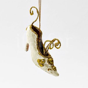 Елочная игрушка Туфелька феи кремовая