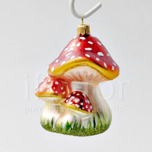 Елочная игрушка Грибы. Три мухомора