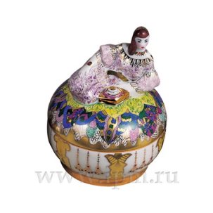 Туалетная коробочка Гостья I Дама в лиловом платье