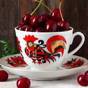 Чашка с блюдцем чайная Красные петушки 1/2 Весенняя