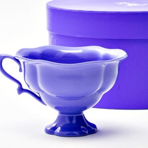 Чашка чайная в подарочной коробке Моноколор. Васильковый Наташа