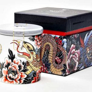 Свеча ароматическая в фарфоровом подсвечнике Северное сияние Tattoo. SERPENTA