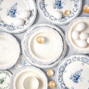 «...что буду помнить? Как я был свободен от страха смерти, как неуязвим. Изношенная тьма блестит на сгибе, и я могу всё 