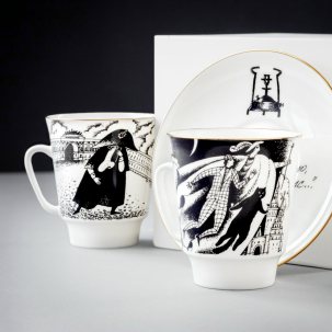 «Укрой меня своей чугунной шинелью!» Цена в интернет-магазине за одну чашку с блюдцем: 2476 рублей За одну чашку без блю