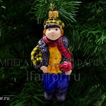Елочная игрушка «Мальчик с букетом»