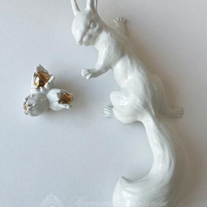 Скульптура «Бельчонок» Фарфор. 130 x 250 мм.