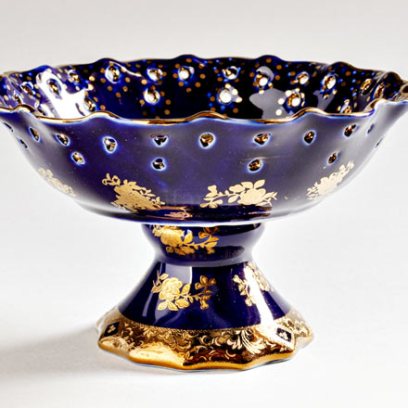 Конфетница на ножке «Влюбленная пара»