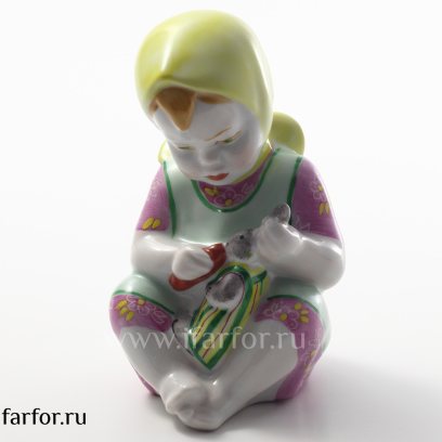 Скульптура «Девочка с зайцем» Форма: Девочка с зайцем. Мягкий фарфор. 160 мм.